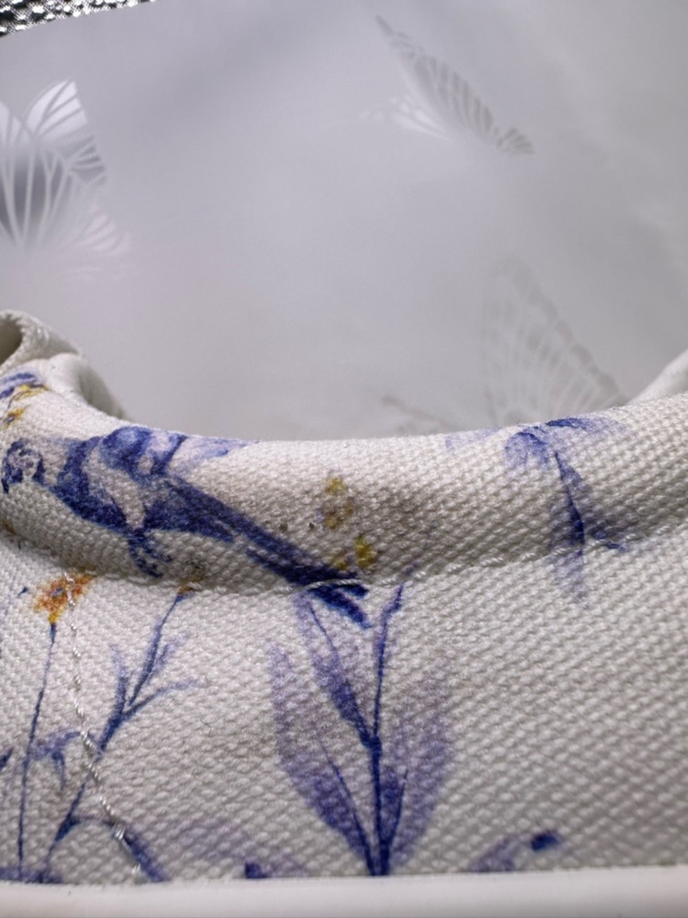 Cariuma IBI Low Parrot Print Sneakers – Unisex (Men’s 11.5 / Women’s 13) - Picture 15 of 16